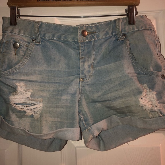 Forever 21 Denim Shorts - Picture 1 of 2